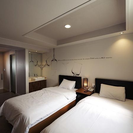 New Suwon Hotel Exterior photo