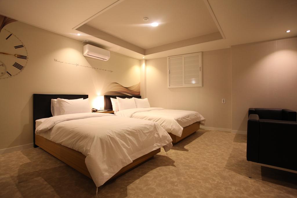 New Suwon Hotel Exterior photo
