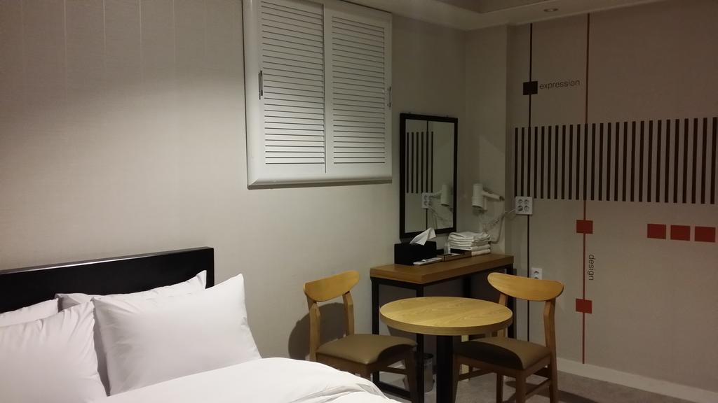 New Suwon Hotel Exterior photo