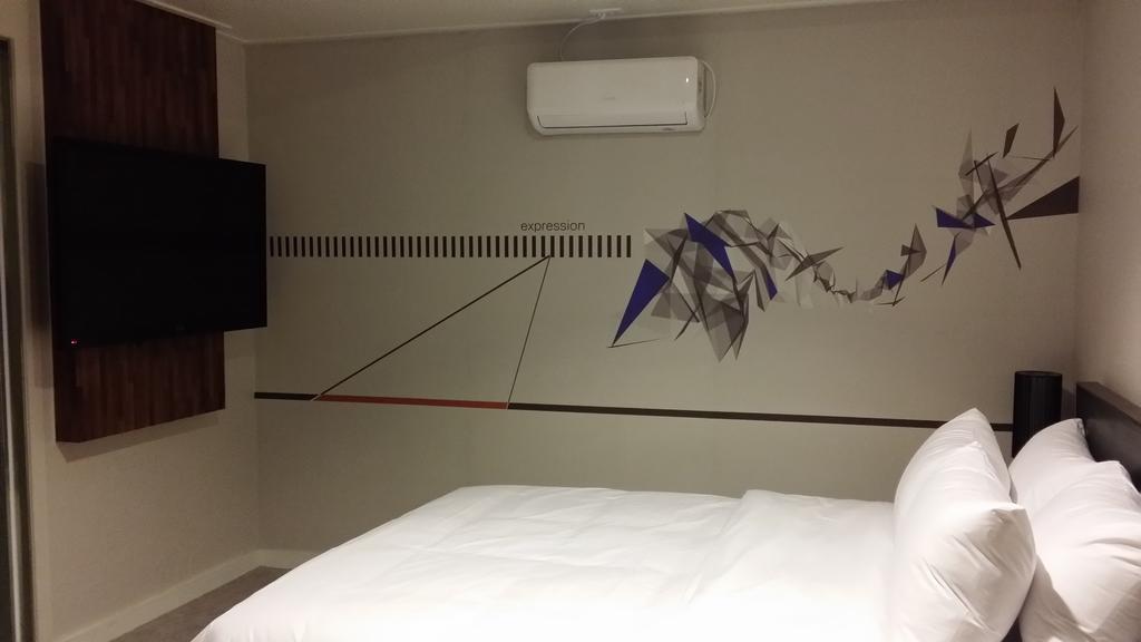 New Suwon Hotel Exterior photo