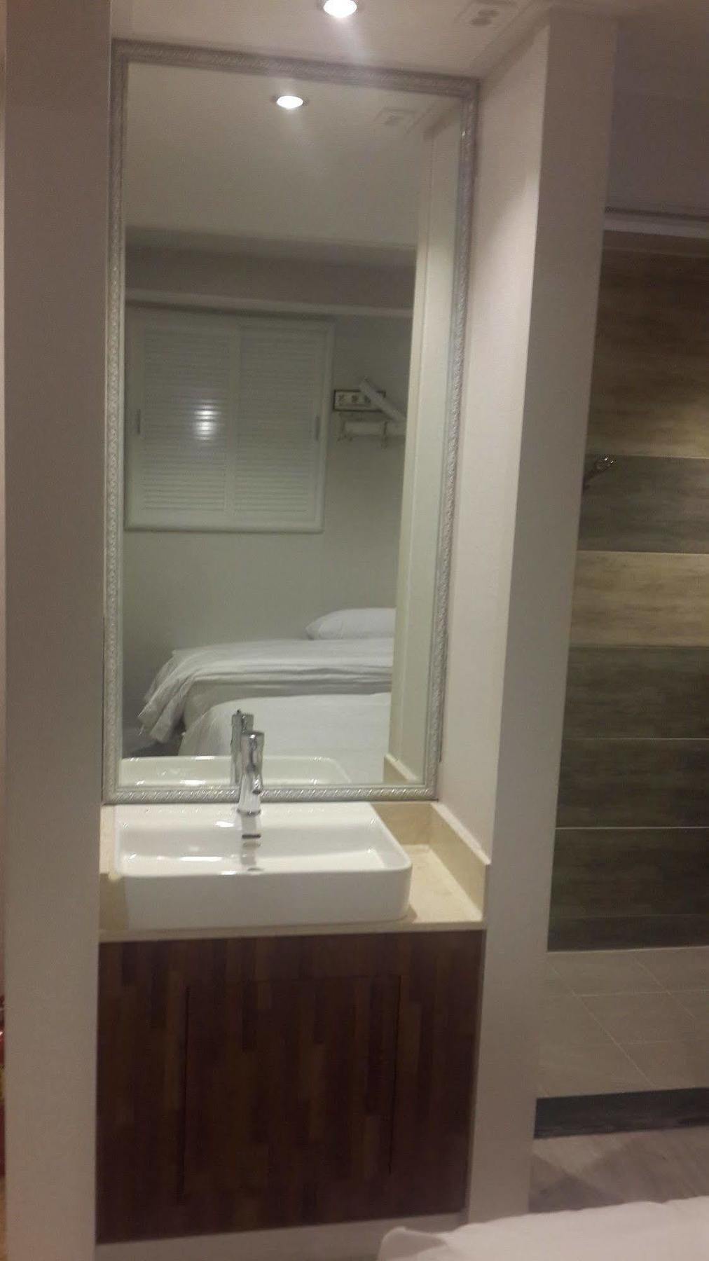 New Suwon Hotel Exterior photo